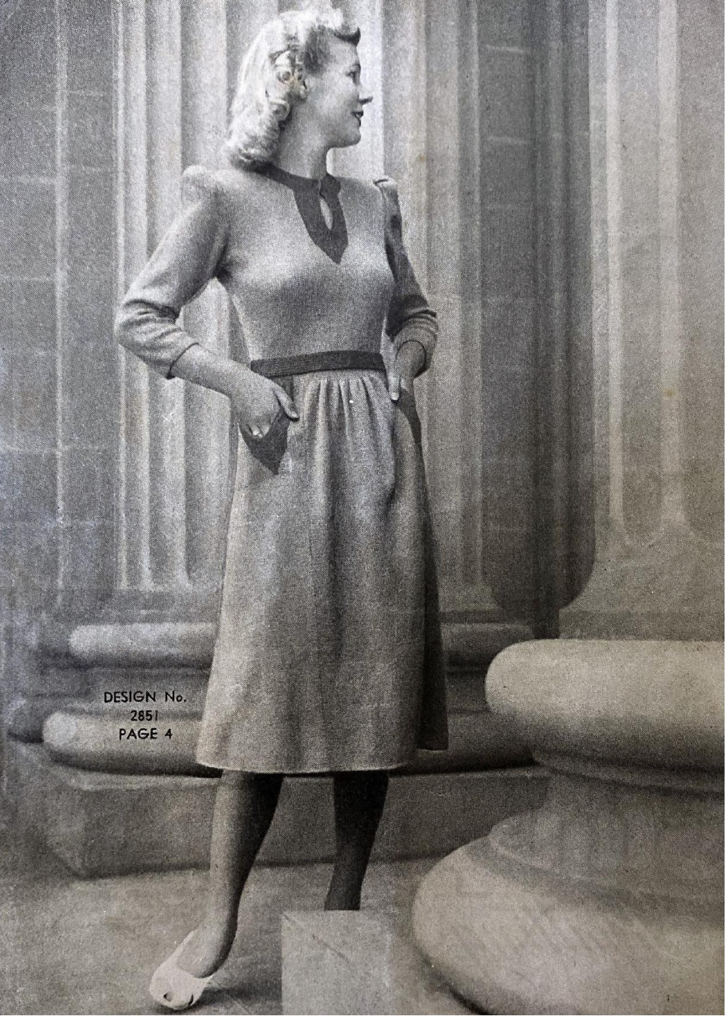 Contrast Keyhole Dress