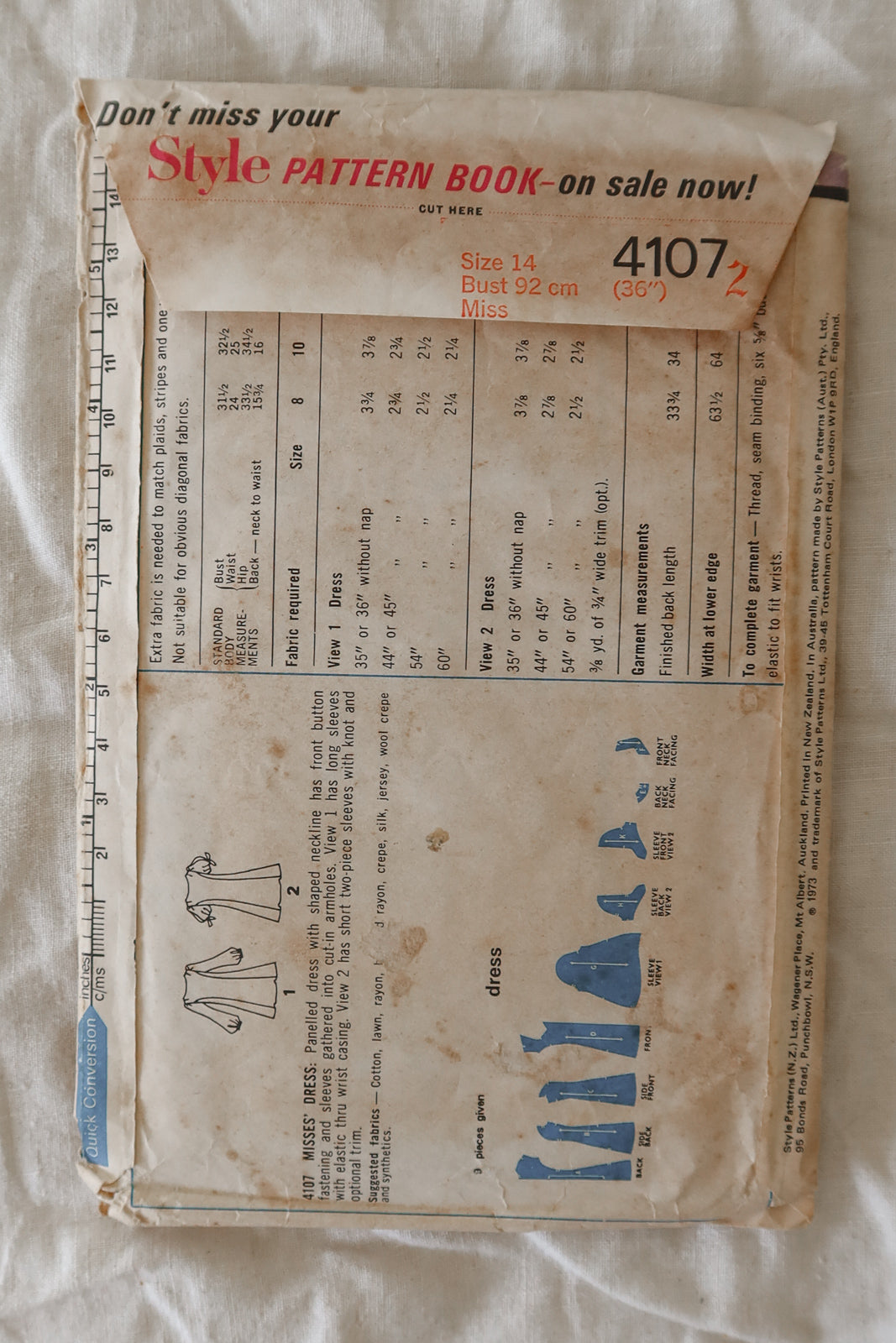 Style 4107 1970s Dress Sewing Pattern