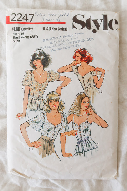 Style 2247 1970s Sewing Pattern
