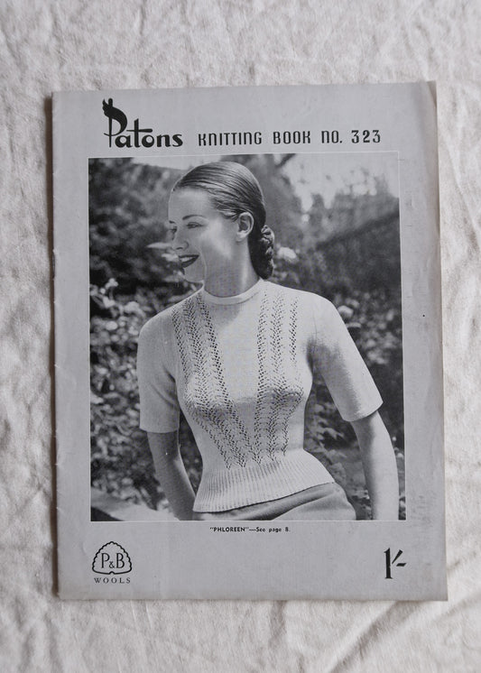 Patons 323 Knitting Book